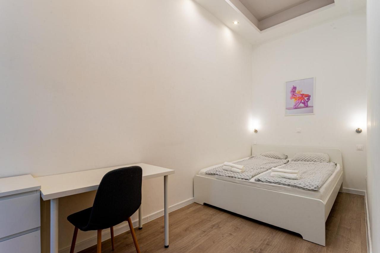 Modernized Condo At Kiraly 51 Boedapest Buitenkant foto